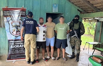 Los detenidos quienes aparentemente forman parte de una red de abigeos a nivel país.