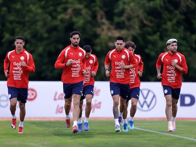 Seis de los siete jugadores presentados en el primer día de actividad de la selección paraguaya, con miras al Mundial 2026: Alex Arce, Gabriel Ávalos, Juan Cáceres, Gustavo Caballero, Matías Galarza y Julio Enciso. (Foto: @Albirroja)