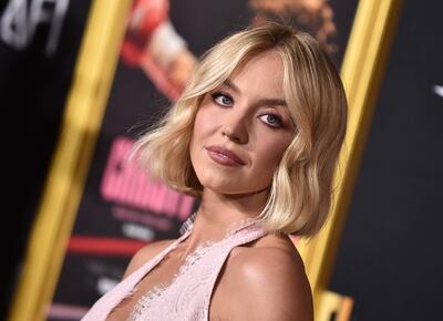 ¡Divina! Sydney Sweeney llegando a la premier de "Christy" en el TCL Chinese Theatre en Hollywood, California.