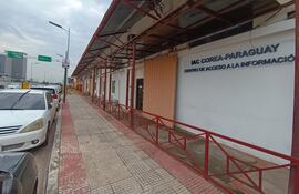 Fachada de la oficina de Acceso a Información Pública- MITIC, ubicada en el Puerto de Asunción, donde se realizará la reunión del Viceministerio de Transporte para socializar su reforma.
