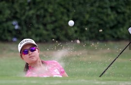 La golfista paraguaya Sol Mendoza viene cumpliendo una destacada actuación en suelo uruguayo.