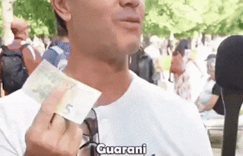 Un influencer que presume de hablar decenas de lenguas fue sorprendido en España por un paraguayo que habla guaraní.