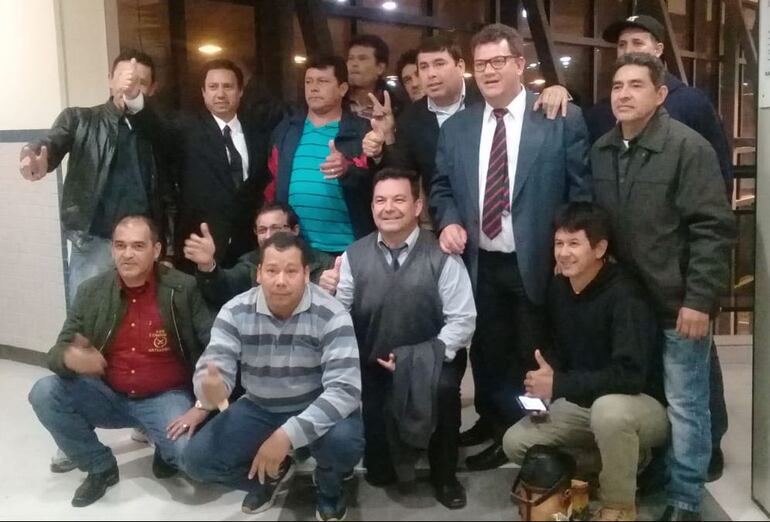 Grupo de combatientes del 2 y 3 de febrero de 1989.