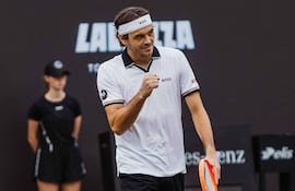 Taylor Harry Fritz (28 años) festeja su clasificación a la semifinal de Stuttgart, Alemania.