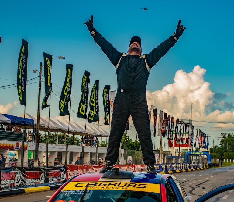 Cristian Bobadilla, campeón 2025 de la Fórmula RS.