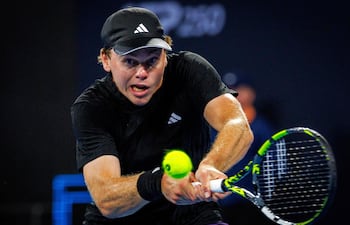 Alex Michelsen derrotó en tres mangas al argentino Mariano Navone en Auckland.