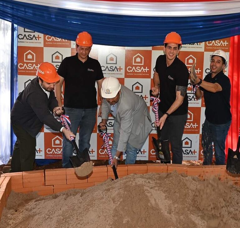 La palada inicial del Residencial San Miguel marca un nuevo paso en el acceso a la vivienda propia en Ciudad del Este.