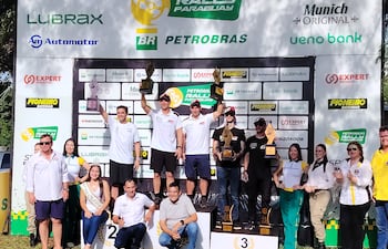 Podio de la clasificación general del rally: 1) Weiler (centro), 2) Bestard (izq.) y 3) F. Galanti.