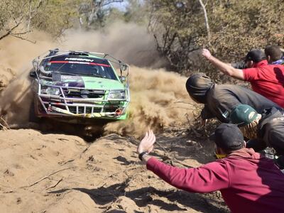 Los aficionados en las picadas de la Etapa 1 del Rally del Chaco 2023.