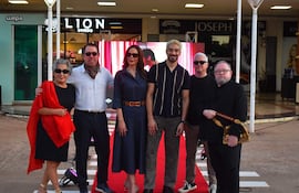 Liz Fernández, Marcelo Martinessi, Belén Vierci, Diro Romero, Sebastián Peña y Manuel Cuenca.
