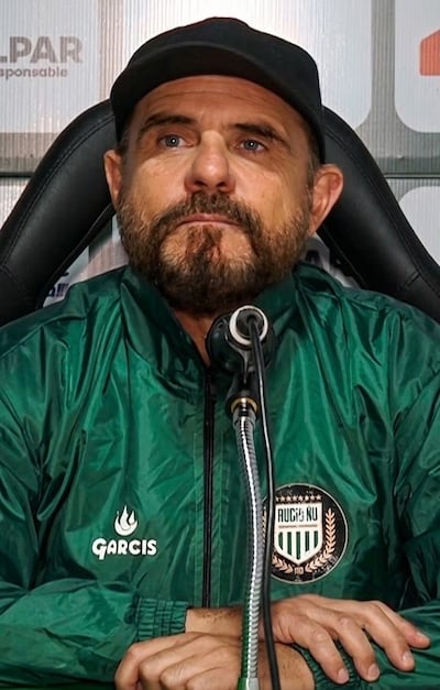 Javier Torrente debuta este sábado como técnico de Rubio Ñu contra Guaraní, en Villa Elisa.