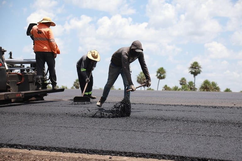 “No podemos dejar al país sin ninguna inversión en infraestructura, si eso quedará en la nada, eso sería penoso", afirmó Sarubbi.