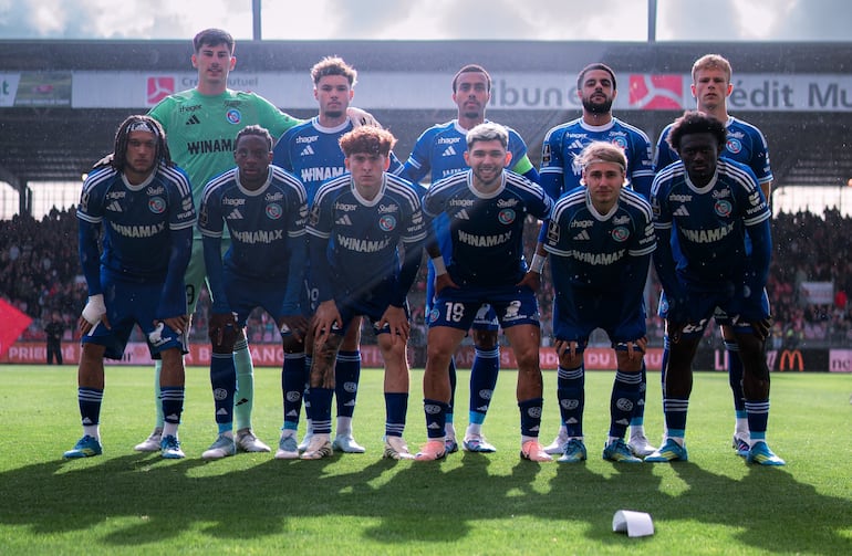 El equipo que presentó el Racing de Estrasburgo en su visita ante Brest.