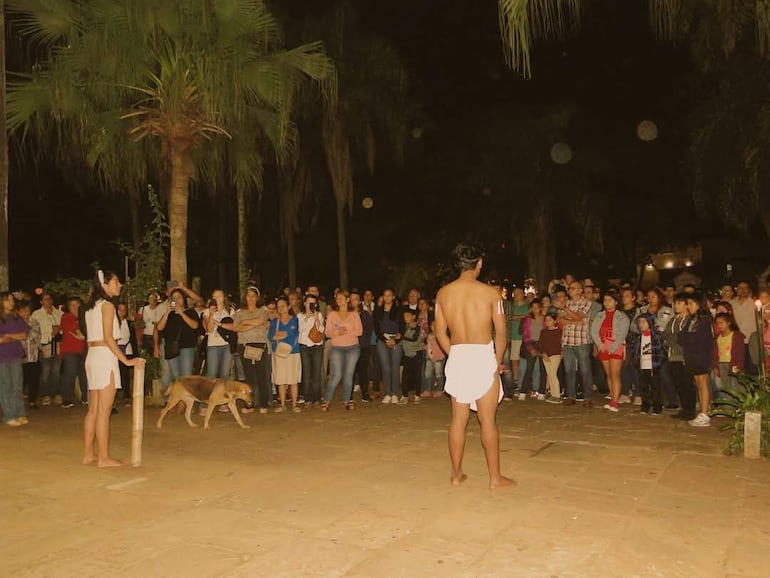  Se invita a vivir la religiosidad a través de la misa guarayo en el templo San Buenaventura.