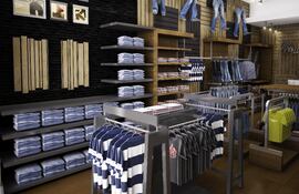 Las grandes tiendas de vestir arrastran bajón en sus ventas a causa de las restricciones.