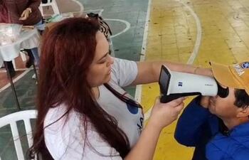 Oftalmólogos detectaron 180 personas con problemas visual en el departamento de Ñeembucú. (Imagen ilustrativa).