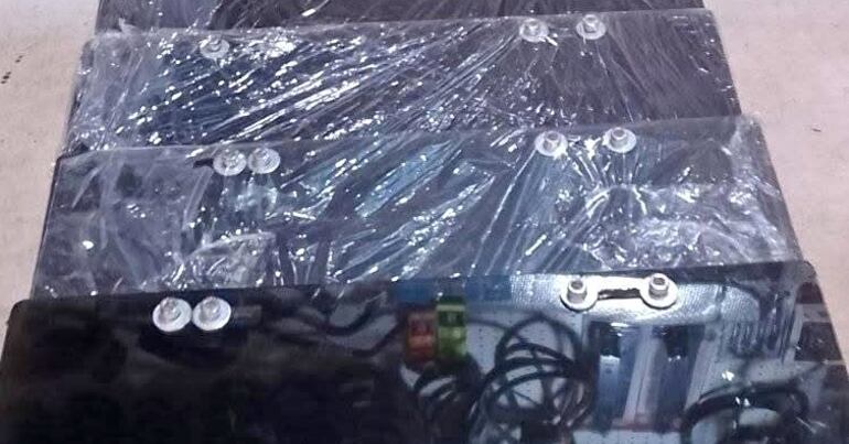 En redes sociales se comercializan masivamente estos "protectores" de chapa. 
Foto: Facebook Marketplace.