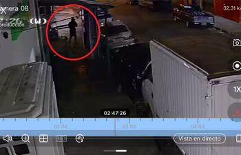 Los equipos que estaban en el interior del auto robado.