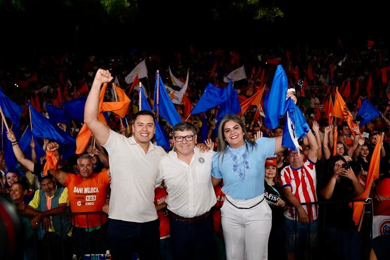 El Partido Liberal niega rumores y confirma apoyo a Dani Mujica en Ciudad del Este