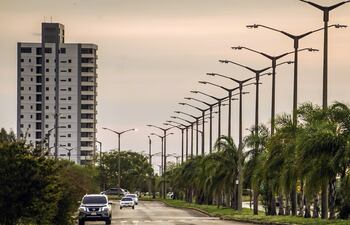 Un sector de la costanera de Encarnación que se encuentra a metros de las playas de Encarnación y cuadras de los locales gastronómicos y hoteles.