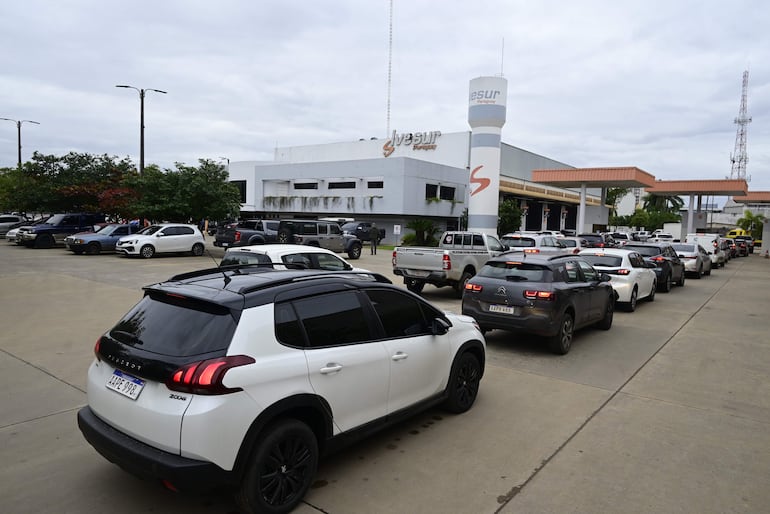 Alerta a conductores de Asunción: Caos para renovar habilitación vehicular en los últimos días - Nacionales