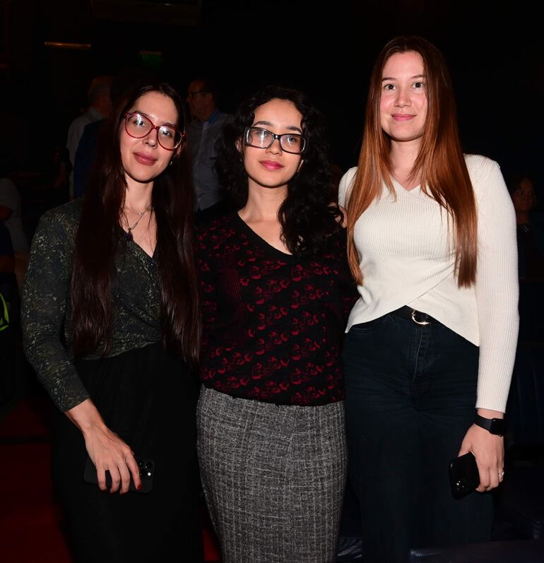 Dulce Quintana, Georgina Sosa y Tamara Pavón.