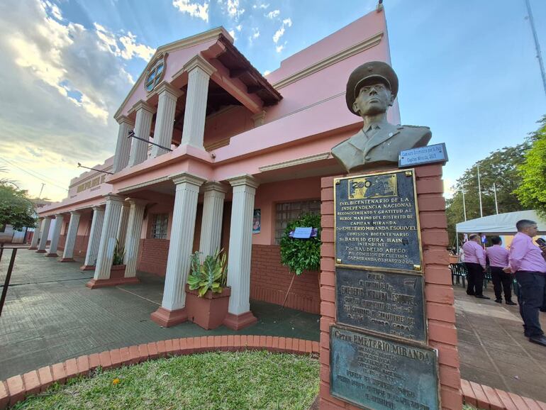 Piden más acompañamiento a jóvenes durante acto de conmemoración de aniversario 112 de Capitán Miranda