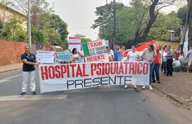 Funcionarios del Hospital Psiquiátrico advirtieron que su salud mental está en riesgo con la sobrecarga de trabajo que tienen.