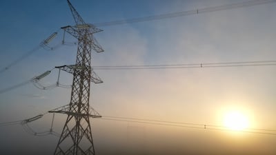 ANDE invierte en más líneas de transmisión.