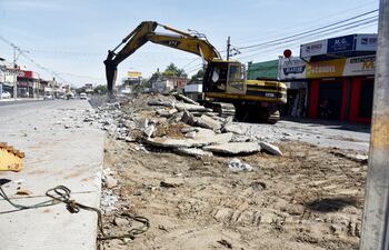 Las obras que ejecutó Mota Engil, en el marco del fallido proyecto metrobús fueron demolidas. La firma cobró unos US$ 30 millones e inclusive se le pagó por rehabilitar la vía que destrozó.