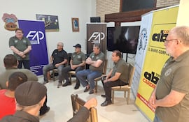 La escena corresponde a la tercera jornada del Seminario "Herramientas para la buena Comunicación", que mañana sábado llegará a su finalización con una agenda de lujo.