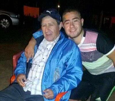 El condenado a David Manuel Gómez González junto a su padre prófugo, Edgar Reinaldo Gómez Talavera (62).