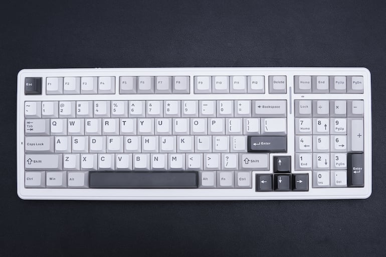 Teclado QWERTY.