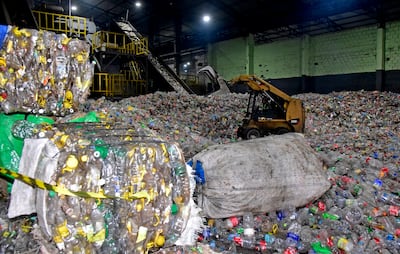 En Paraguay se establece una incorporación progresiva de polietileno tereftalato (PET) reciclado hasta alcanzar un mínimo del 40% en 2030.