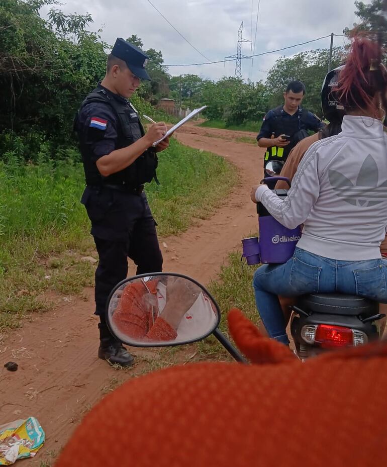 Según los portavoces de los presuntos invasores, la Policía realizó registro de las personas que ingresaron al lugar del conflicto el martes. La fiscalía utilizó ese listado para imputar a 35 personas, indicaron.