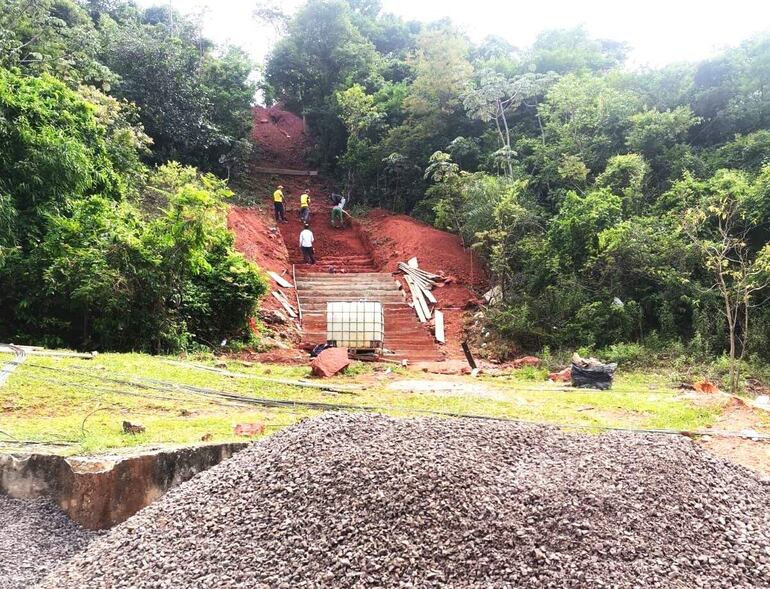 El MADES inspecciona obras de la Municipalidad de Paraguarí realizadas sin licencia ambiental.