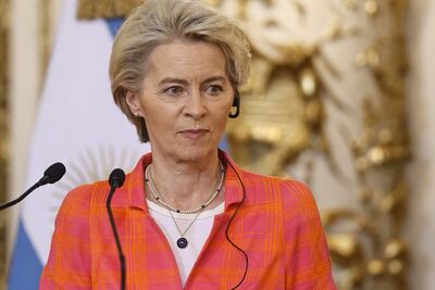 La presidenta de la Comisión Europea, Ursula Von der Leyen, durante una rueda de prensa conjunta con el mandatario argentino Alberto Fernández en la Casa Rosada en Buenos Aires.