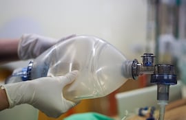 En IPS, algunos pacientes tuvieron que ser asistidos manualmente por la falta de energía eléctrica ayer.