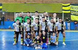 Artemios FC de Santa Ana festejan la clasificación inédita al cuadrangular final de la Copa Oro de fútbol de salón.