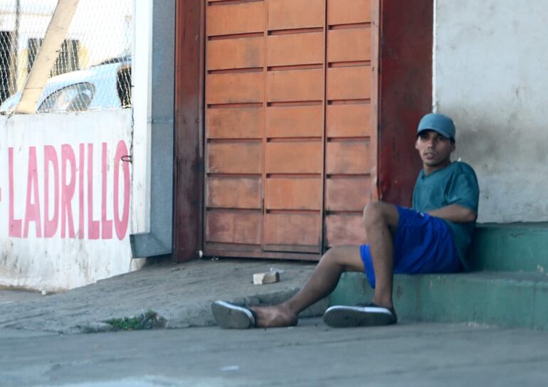 El microtráfico reina en la zona del Mercado de Abasto.