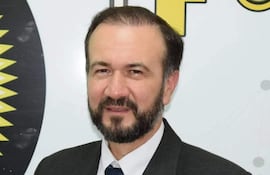 Julio César Mendoza Aquino, candidato a contralor y subcontralor general de la República.