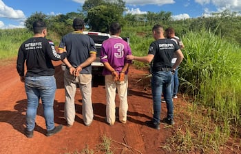 Interpol detuvo a dos presuntos homicidas requeridos por la justicia argentina.