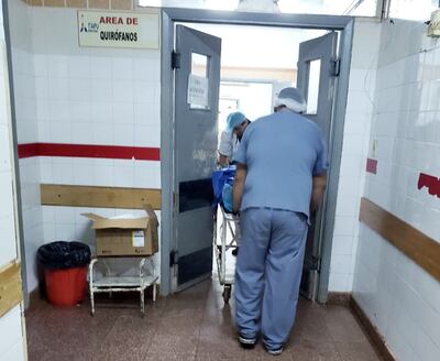 El policía baleado en el asalto en el mercado de Ciudad del Este fue  operado en el Hospital de Trauma local, donde sin embargo falleció.