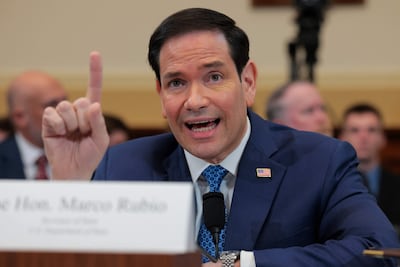 El secretario de Estado de EE. UU., Marco Rubio, testifica durante una audiencia del Comité de Asuntos Exteriores de la Cámara de Representantes en el edificio de oficinas Rayburn de la Cámara de Representantes en Washington, DC.