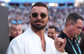 Ricky Martin en el campo durante el espectáculo de medio tiempo del Super Bowl LX de Apple Music en el Levi's Stadium en Santa Clara, California. (Kevin C. Cox/Getty Images/AFP)