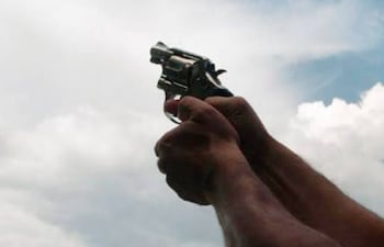 Fiscalía advierte que disparos al aire, alcohol al volante y pirotecnia son delitos.