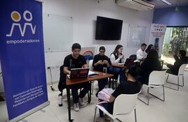 Feria de empleo impulsada por Coca-Cola Paresa.