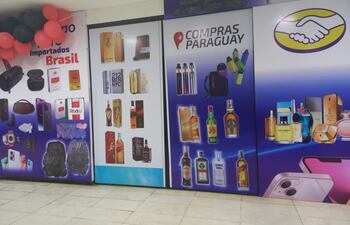 La tienda que fue intervenida por la Policía en el microcentro de Ciudad del Este.