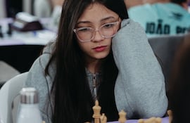 La ajedrecista Fiorella Mayeregger fue agregada a lista del Team Paraguay luego de reclamos.