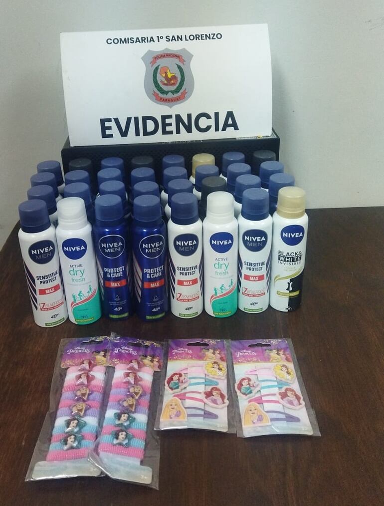 Productos hurtados que fueron recuperados.